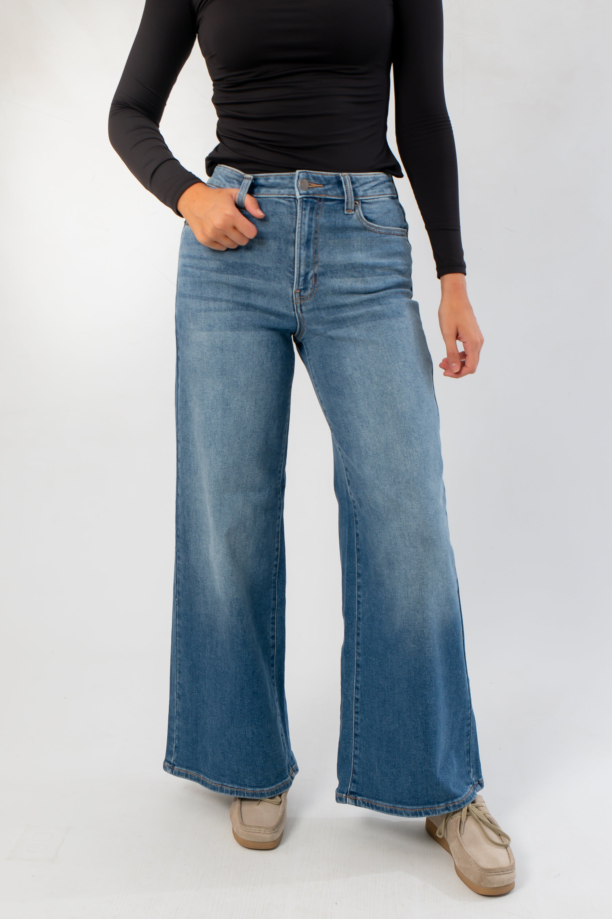 Weekend Weather Medium High Rise Wide Leg Jean