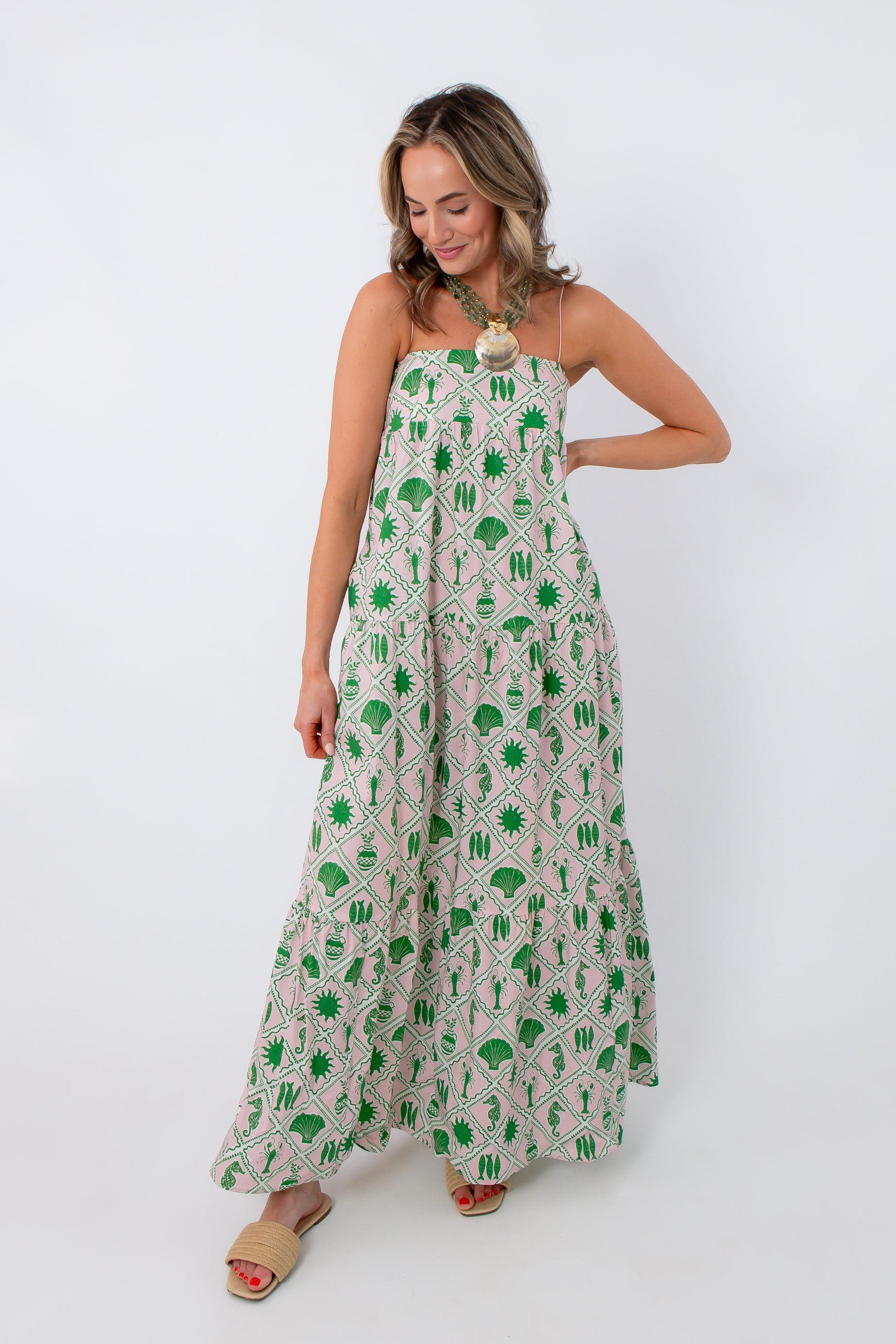 Show Me Your Mumu Coastal Collage Long Weekend Maxi Dress – L. Mae Boutique