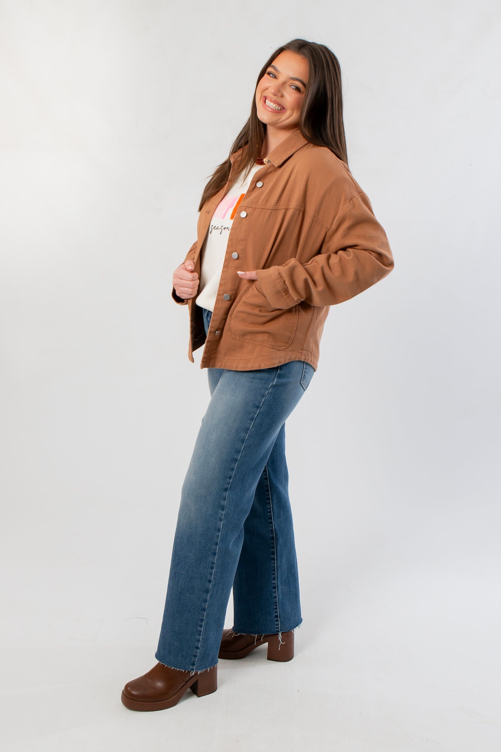 Side view of Vintage Camel Twill Utility Jacket showcasing relaxed fit and utility-style pockets for versatile autumn layering.