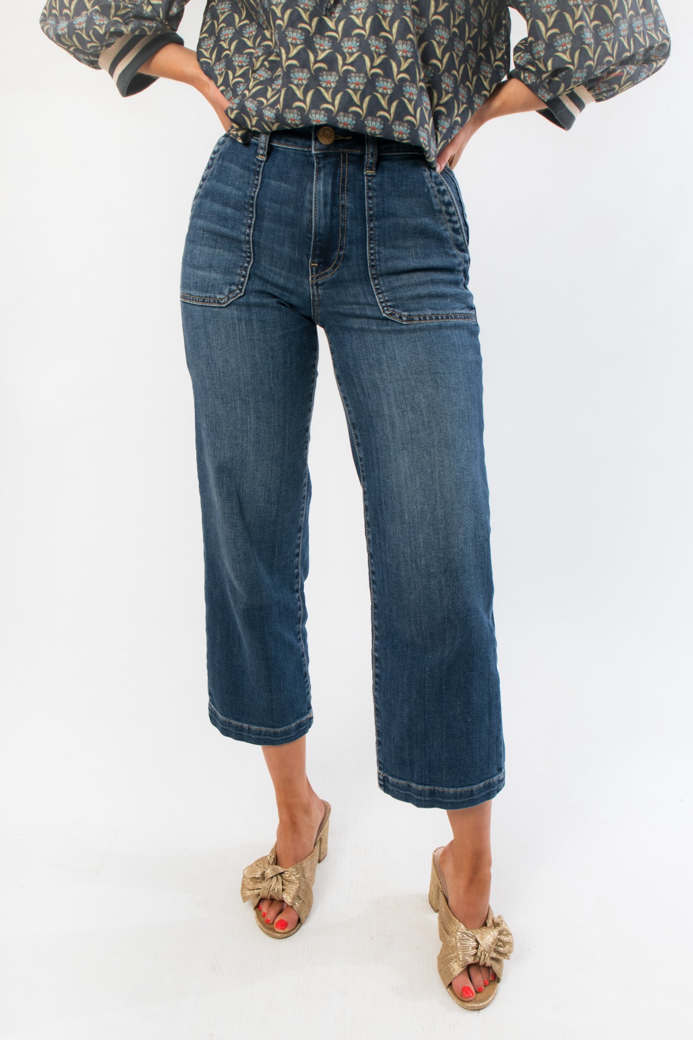Kut Charlotte Reflective High Rise Wide Leg Jean – Stylish