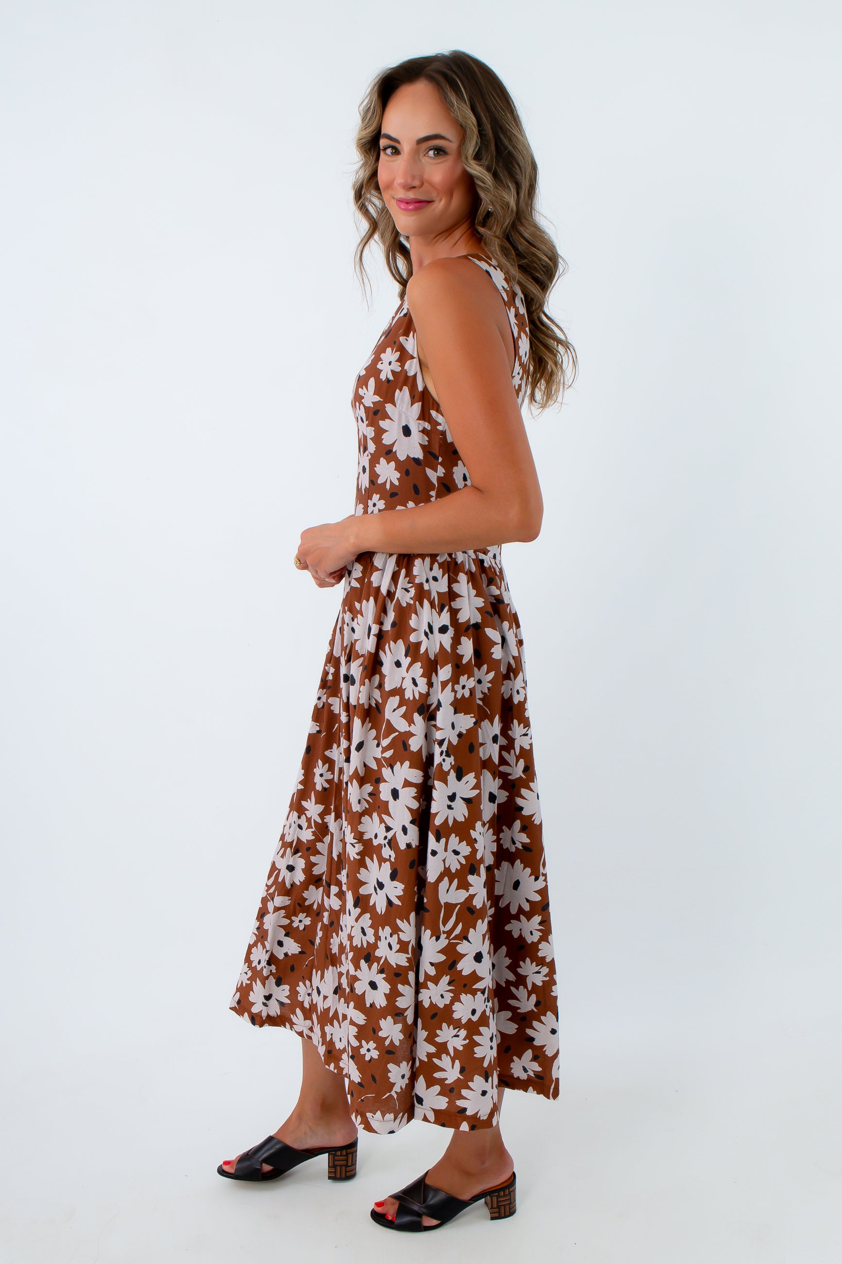 Dresses for fall, brown midi dress, fall workwear, fall dresses for work, floral dresses for work