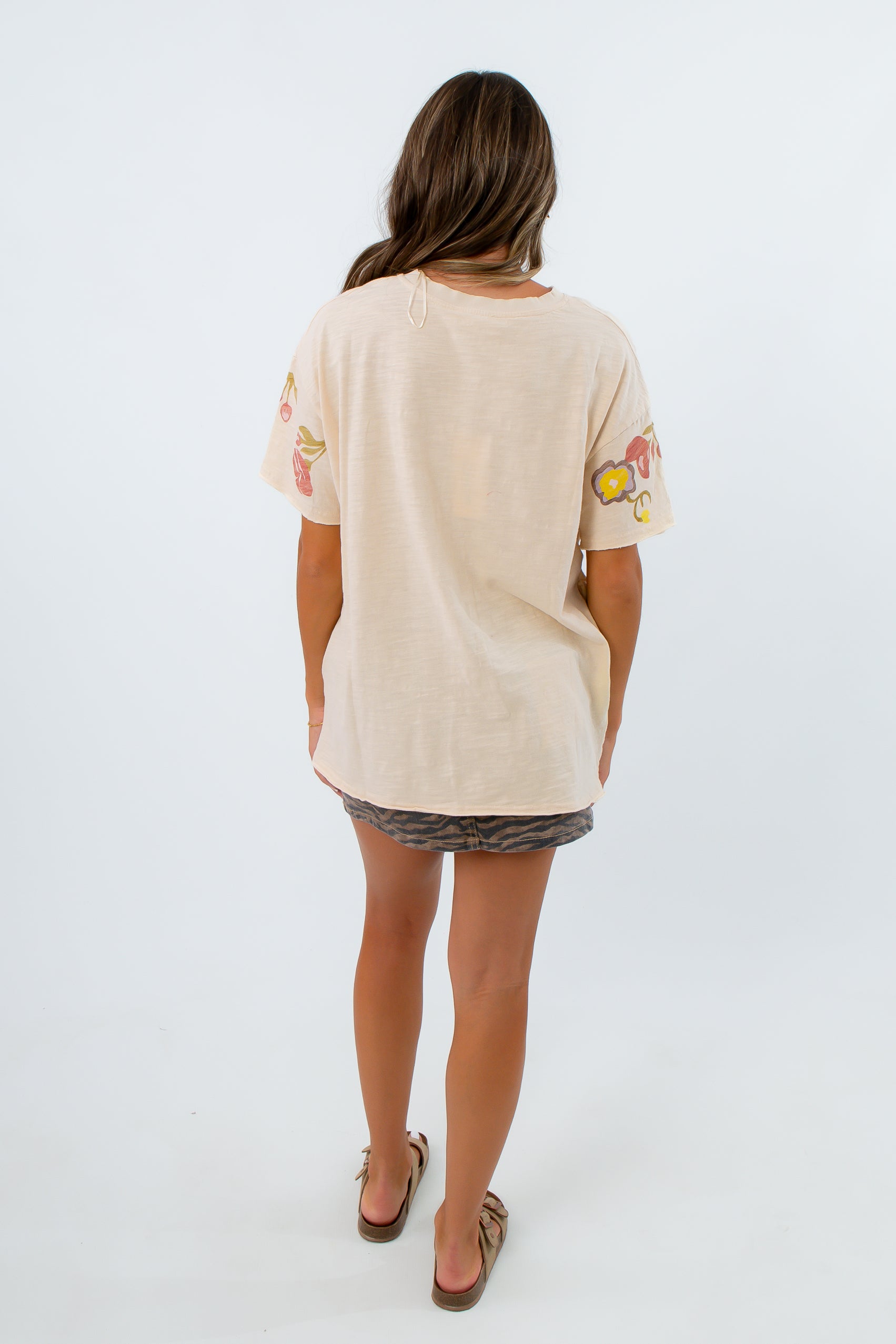 Butterfly Garden Oversized Graphic Tshirt, beige t shirt with floral garden design and side pockets