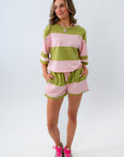 colorful summer travel outfit idea 