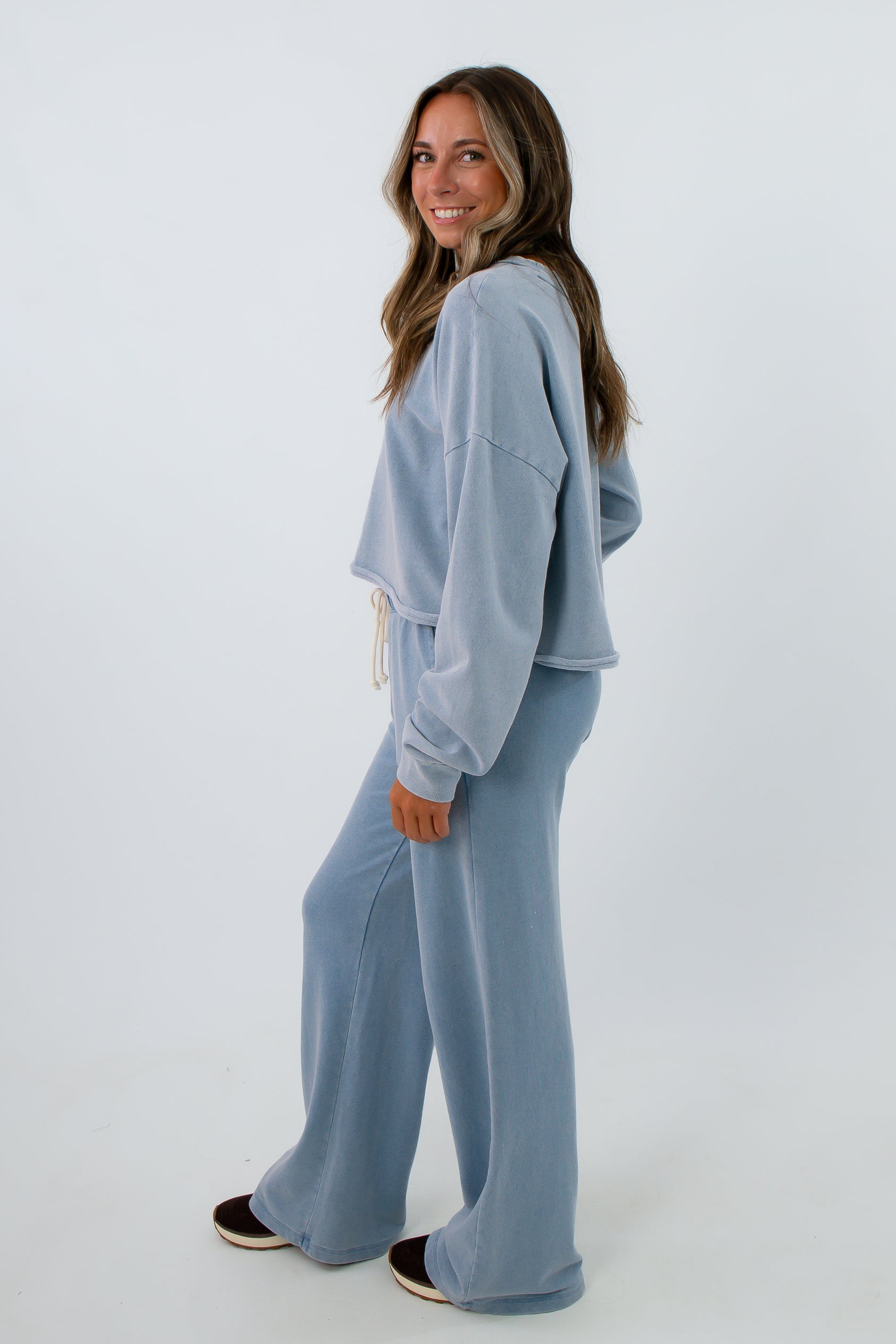Blue Z Supply pants for casual and lounge wear, blue loungewear set, Z Supply lounge pants, blue sweatpants