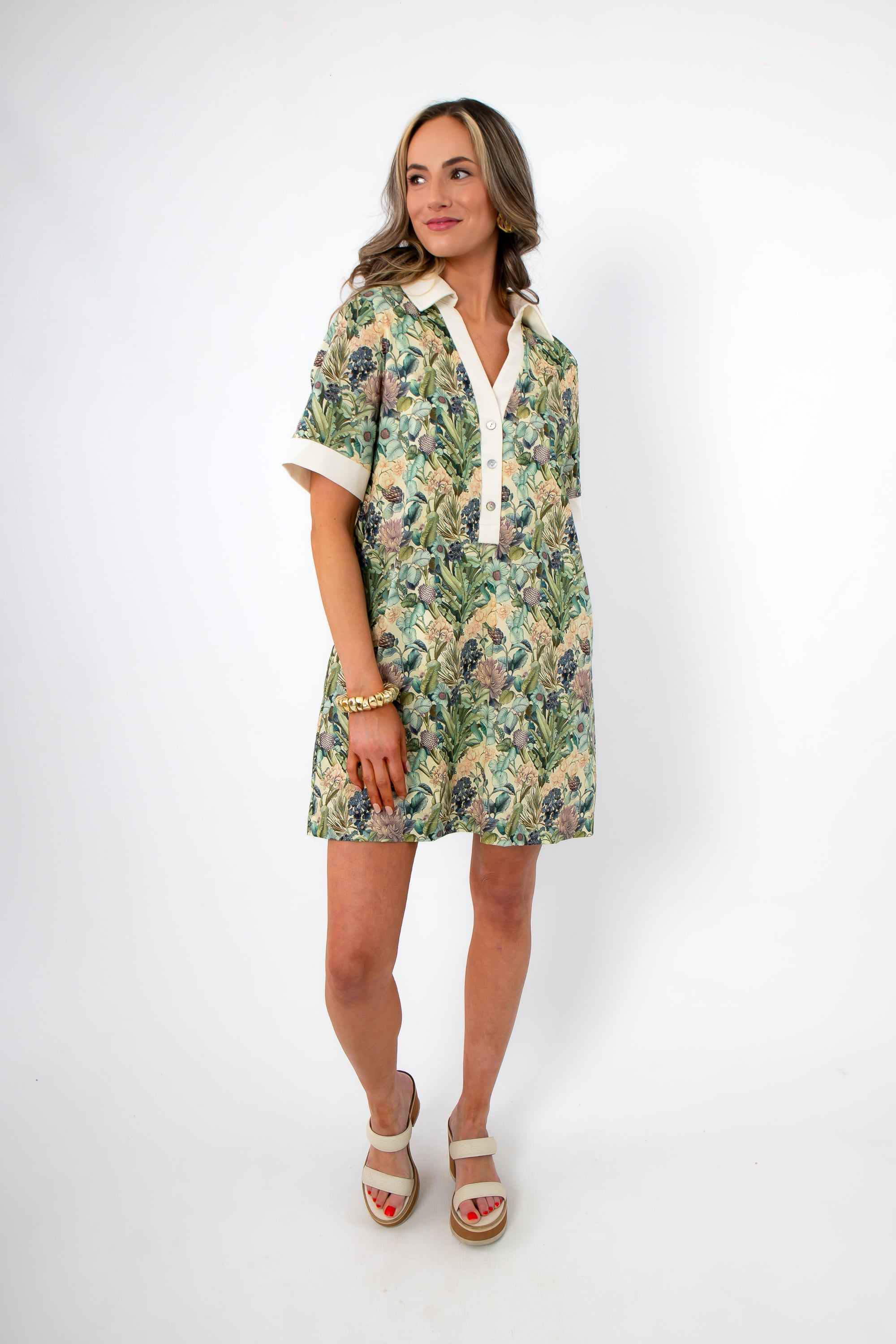 Martha’s Botanical Garden Collared Dress in green floral print with short sleeves and contrast collar, styled for spring events or casual outings.