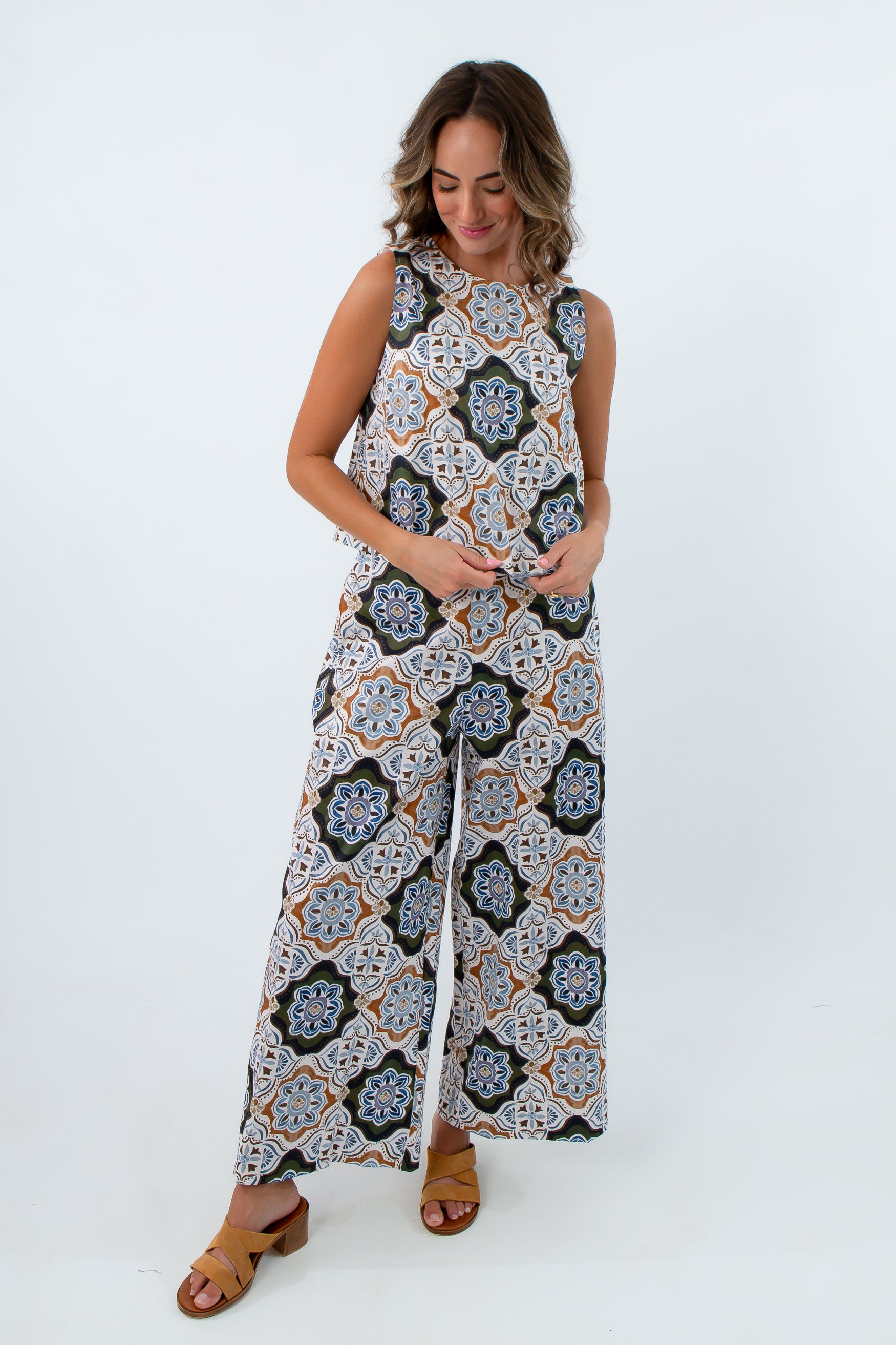 Work Of Art mosaic pattern pants set, mosaic patterned top and matching pants, colorful patterned tops, fall sleeveless tops