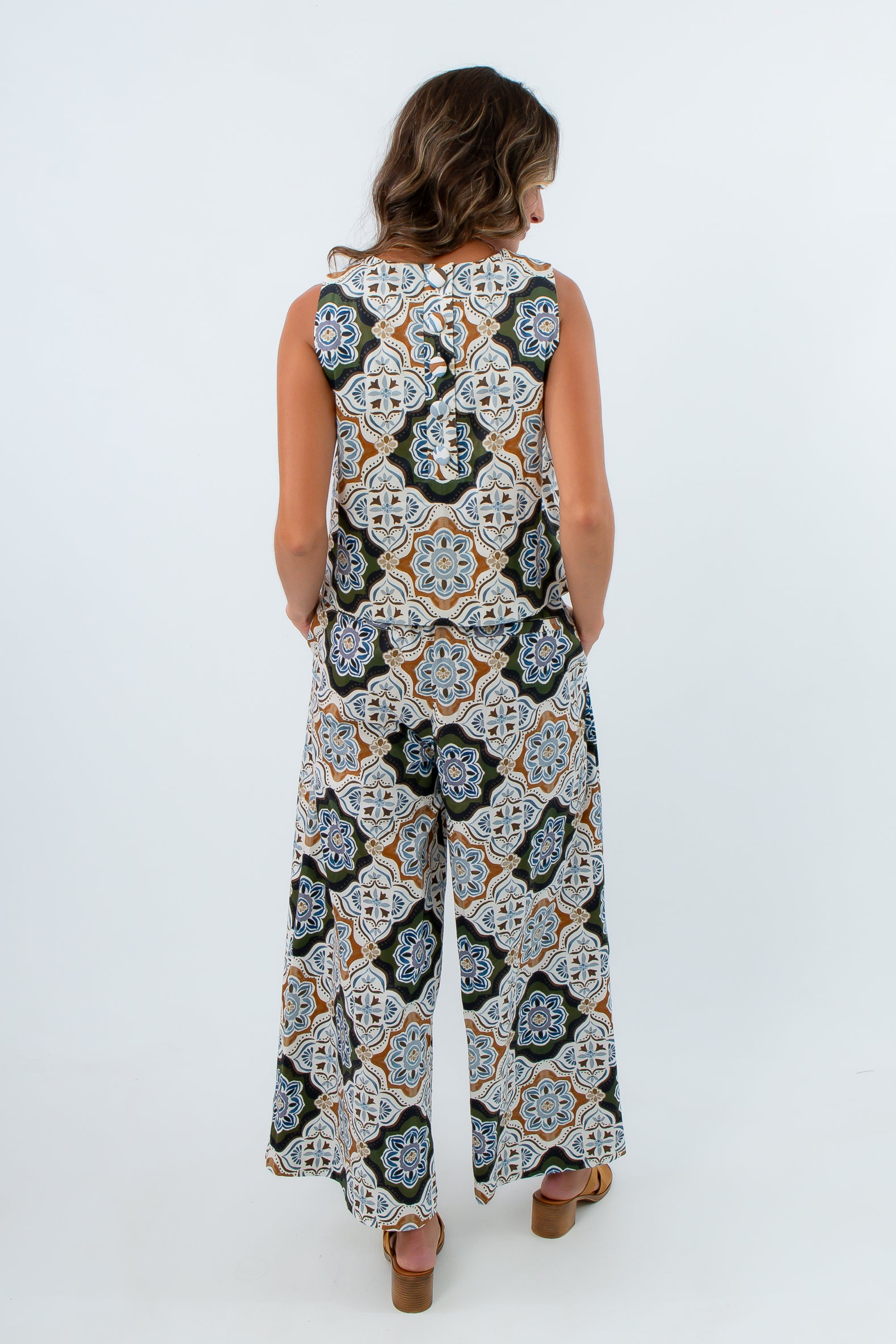 High rise wide leg trousers with front pockets, mosaic patterned pants and matching top, matching sets for the office