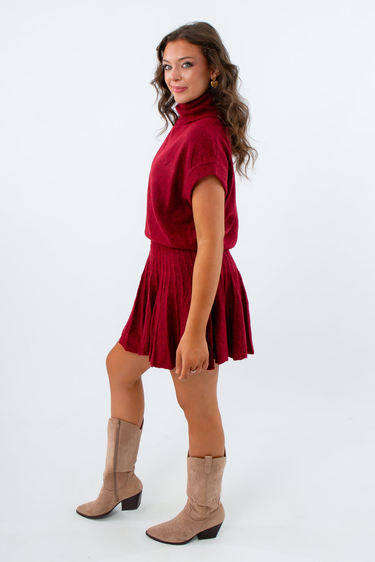 Alabama game day outfit with pleated skirt and turtleneck, University of South Carolina game day outfit with pleated skirt and turtleneck