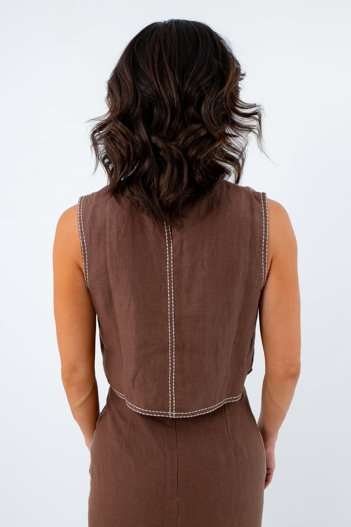 neutral gameday chic outfit for superbowl