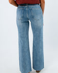 Year-round wide leg denim, long wide leg jeans with stretchy fabric, long wide legs jeans with raw hem