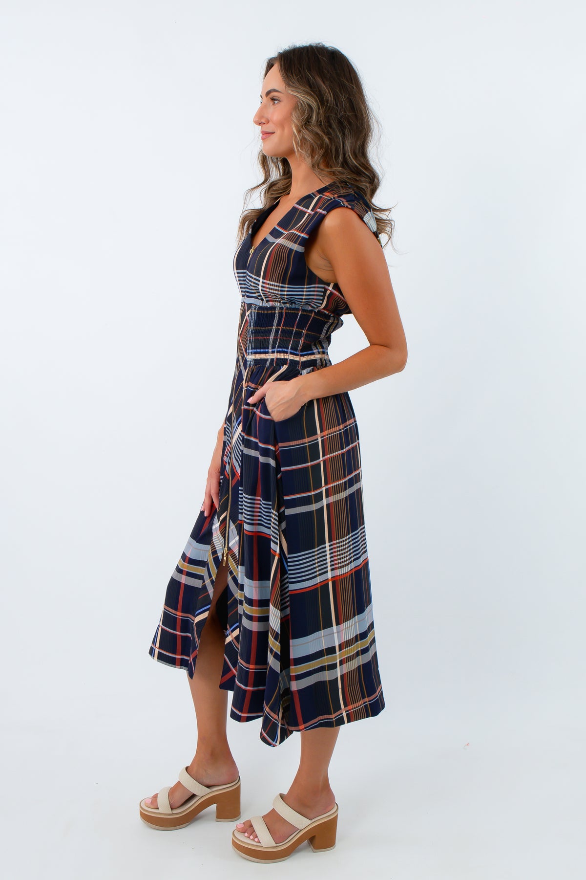 Fall dress with smocked sides for flattering fit, THML plaid dress with zipper, zip front dress in navy plaid