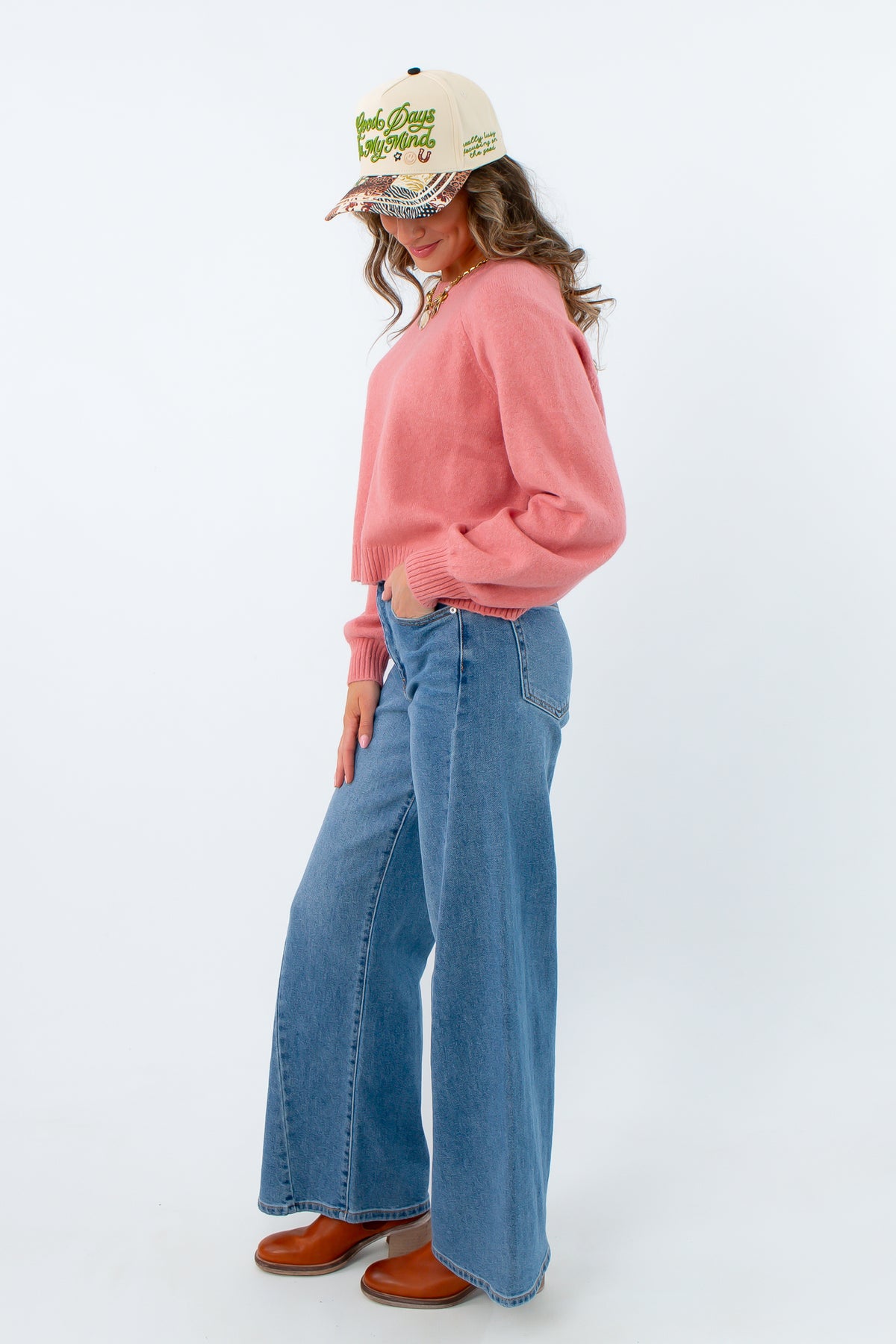Fashion-forward twisted seam denim jeans, Women's high-rise jeans, women's wide leg jeans