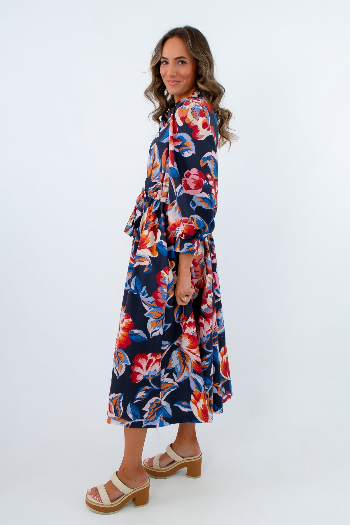 Comfortable and stylish long sleeve dress for autumn events, navy floral midi dress for fall, fall wedding guest dress, long floral dress for fall workwear