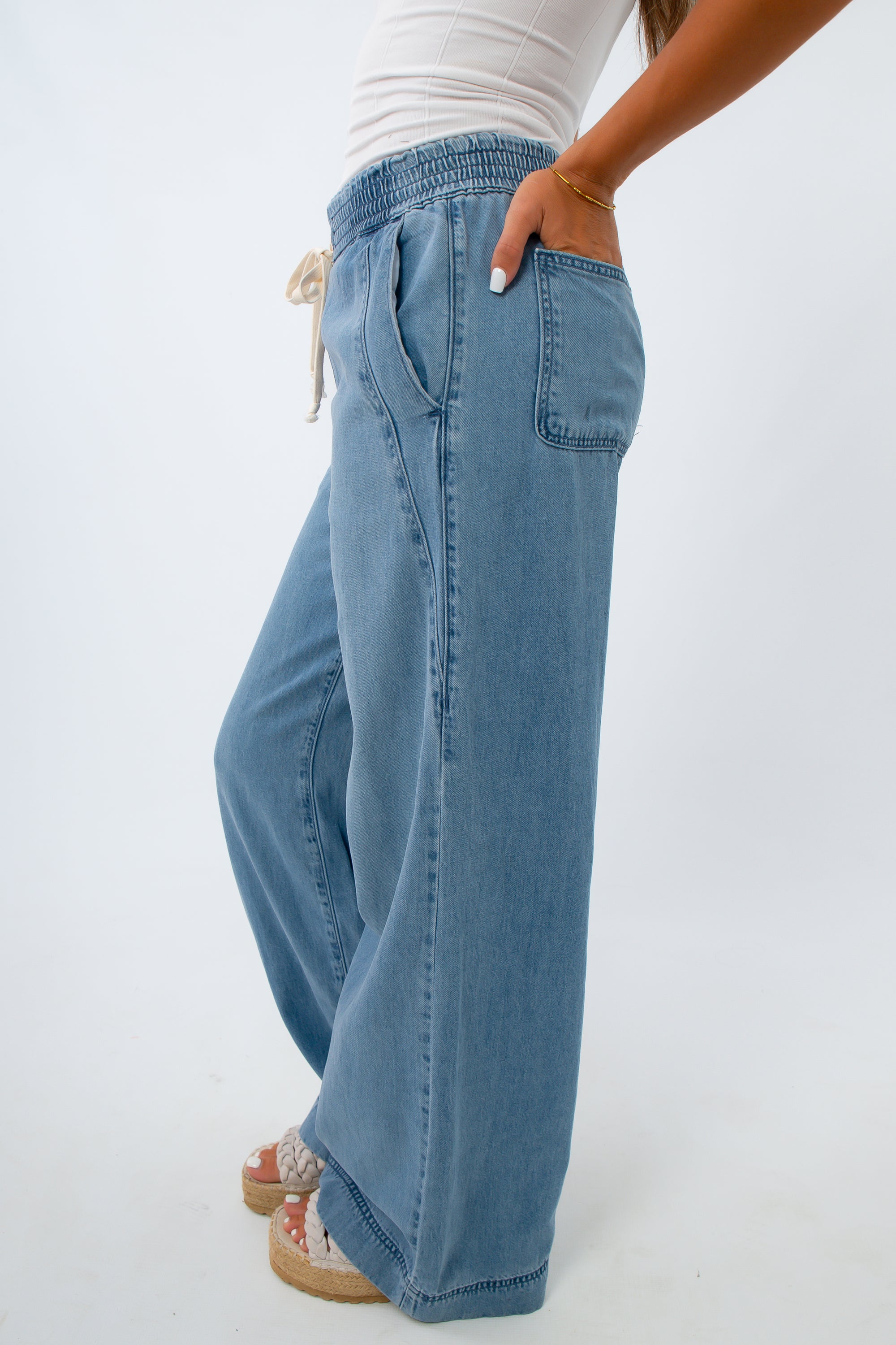 Comfortable pants for school, comfortable loungepants that look like jeans, comfortable jeans
