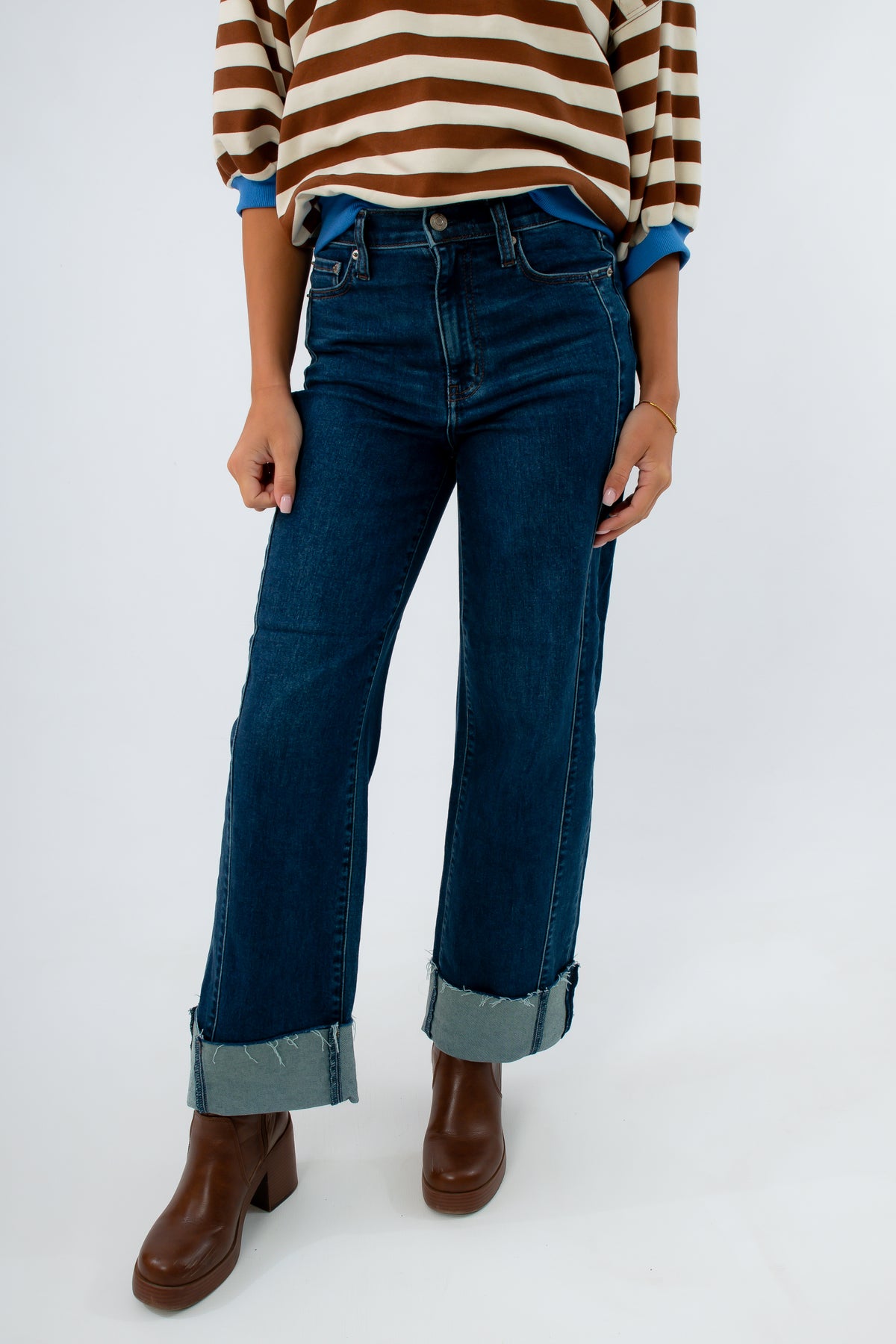 High-rise dark wash wide leg denim jeans with seaming details, Women's dark wash wide leg jeans featuring fading and seaming