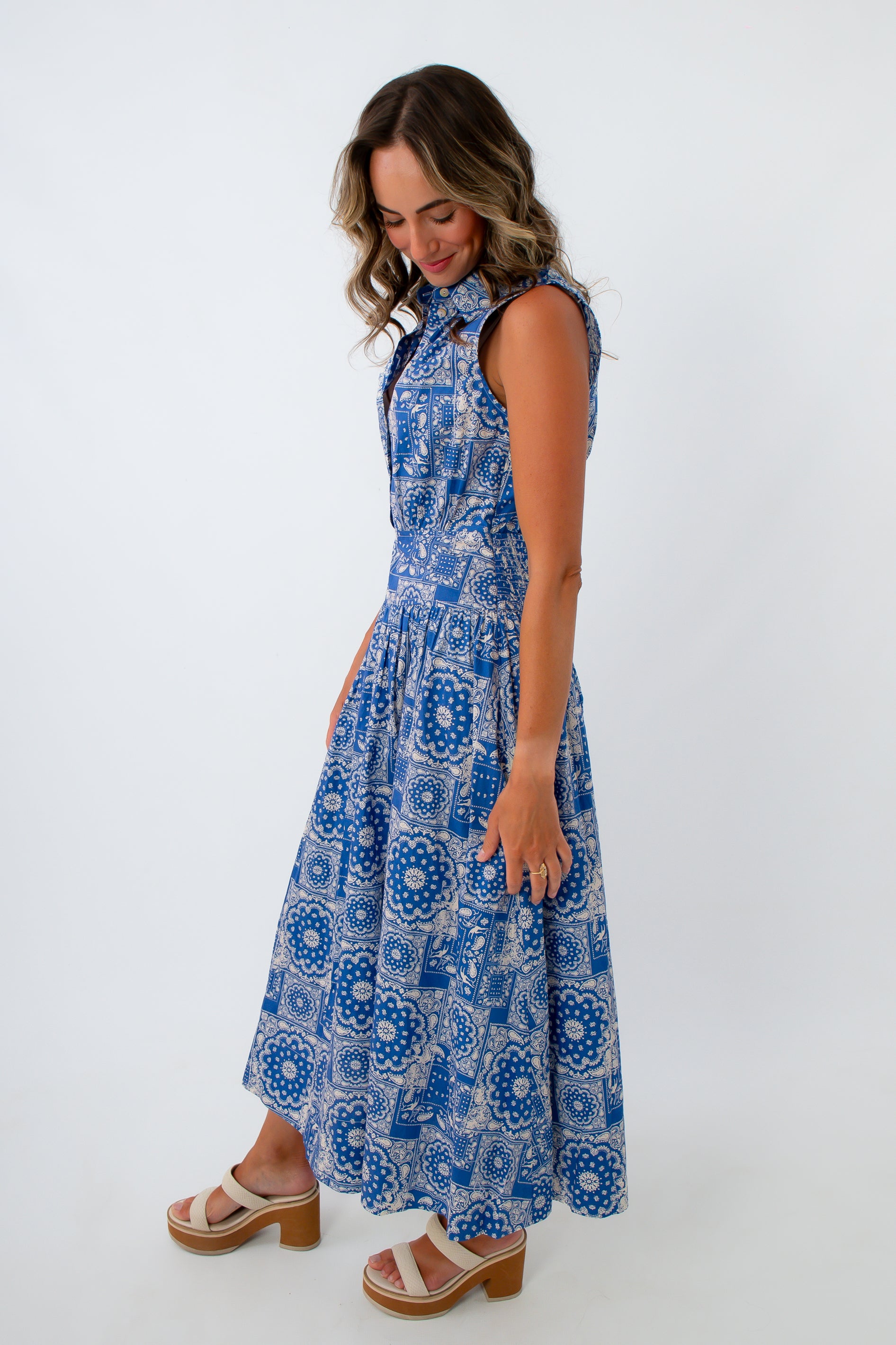 Collared sleeveless maxi dress for summer, blue maxi dresses, blue printed maxi dress, women's collared dress