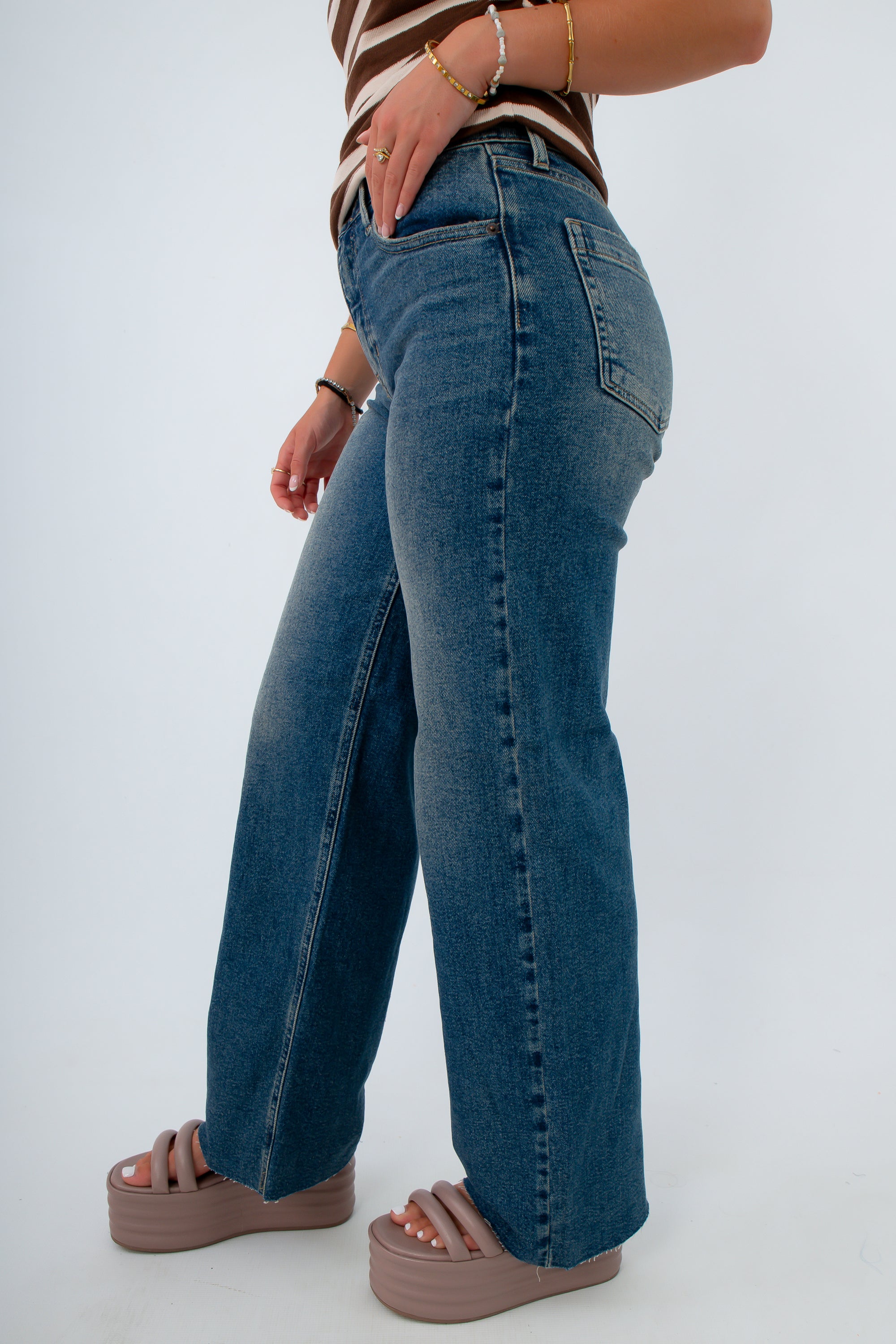 Relaxed fit vintage denim for women, vintage style denim jeans, fall jeans, medium wash jeans