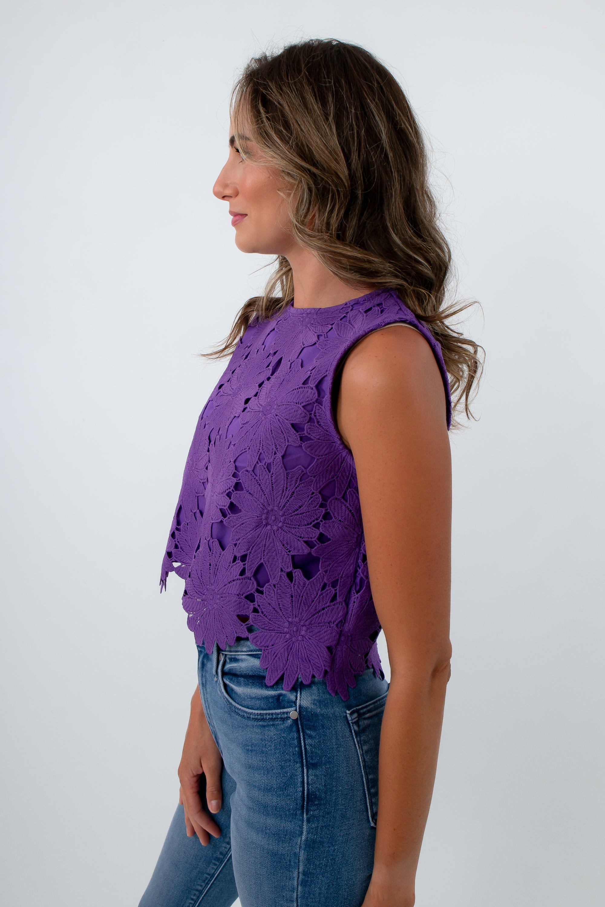 TCEC bright purple flower lace top