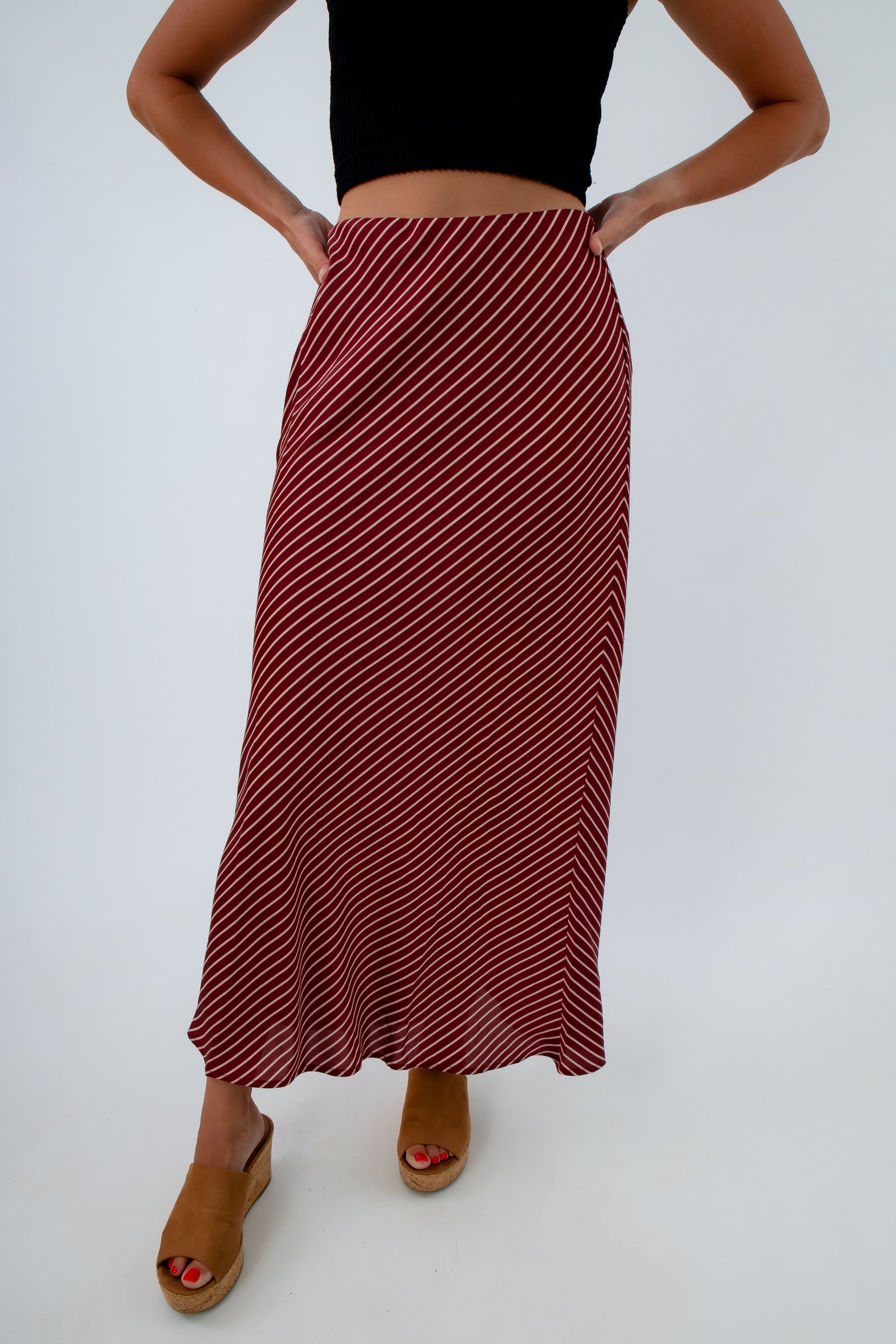 South Carolina Gamecocks gameday fashion, burgundy and white midi skirt, striped midi skirt for fall