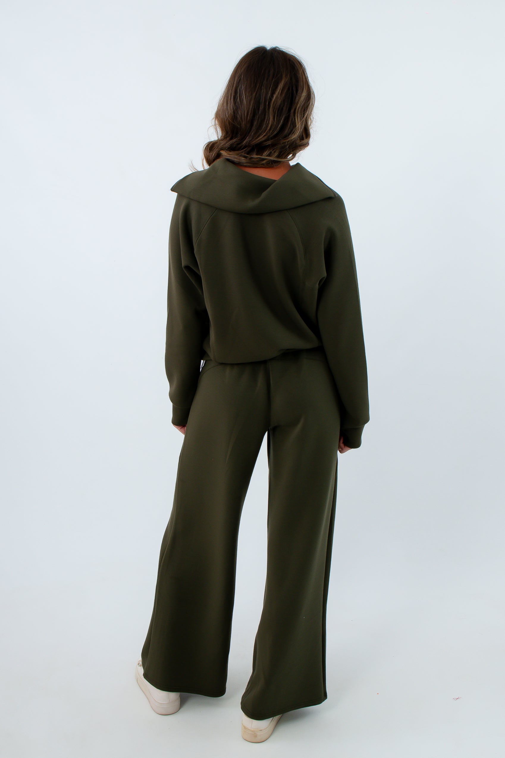 Comfortable forest green lounge pants for fall, forest green matching lounge set, green loungewear set