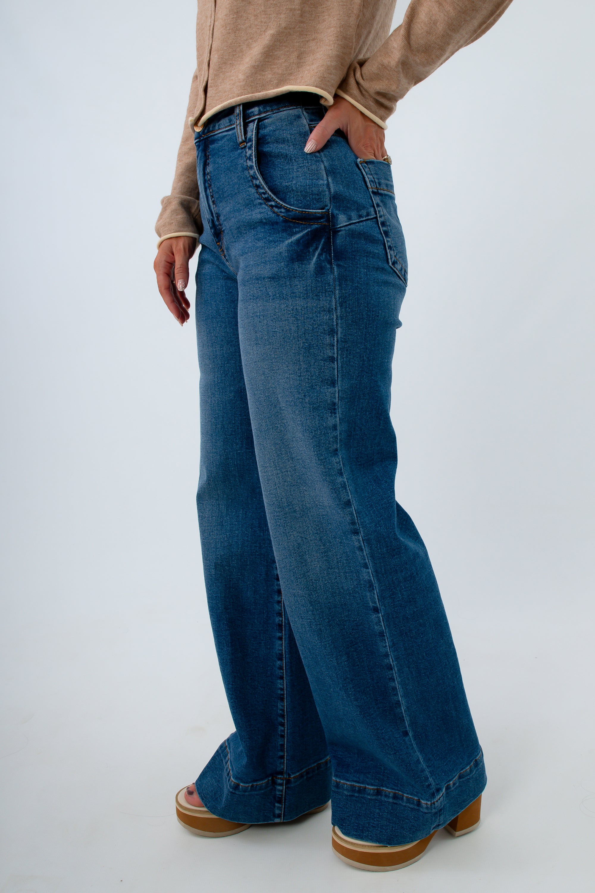 High rise wide leg jeans, jeans with trouser fit, very wide leg jeans, women's comfy jeans