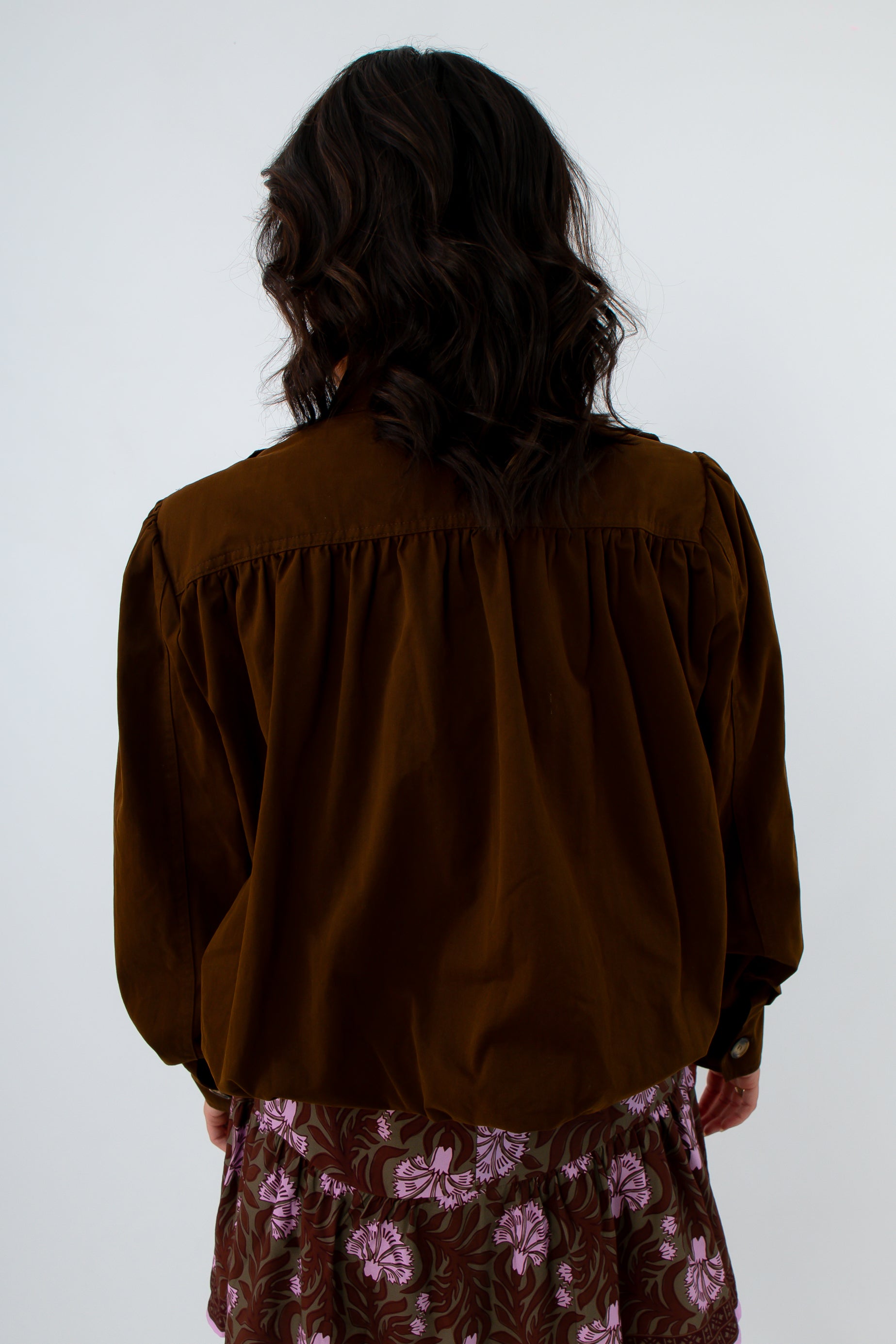 Stylish bomber jacket with side pockets and bubble hem, Women’s fall jackets with stand collar and button closure