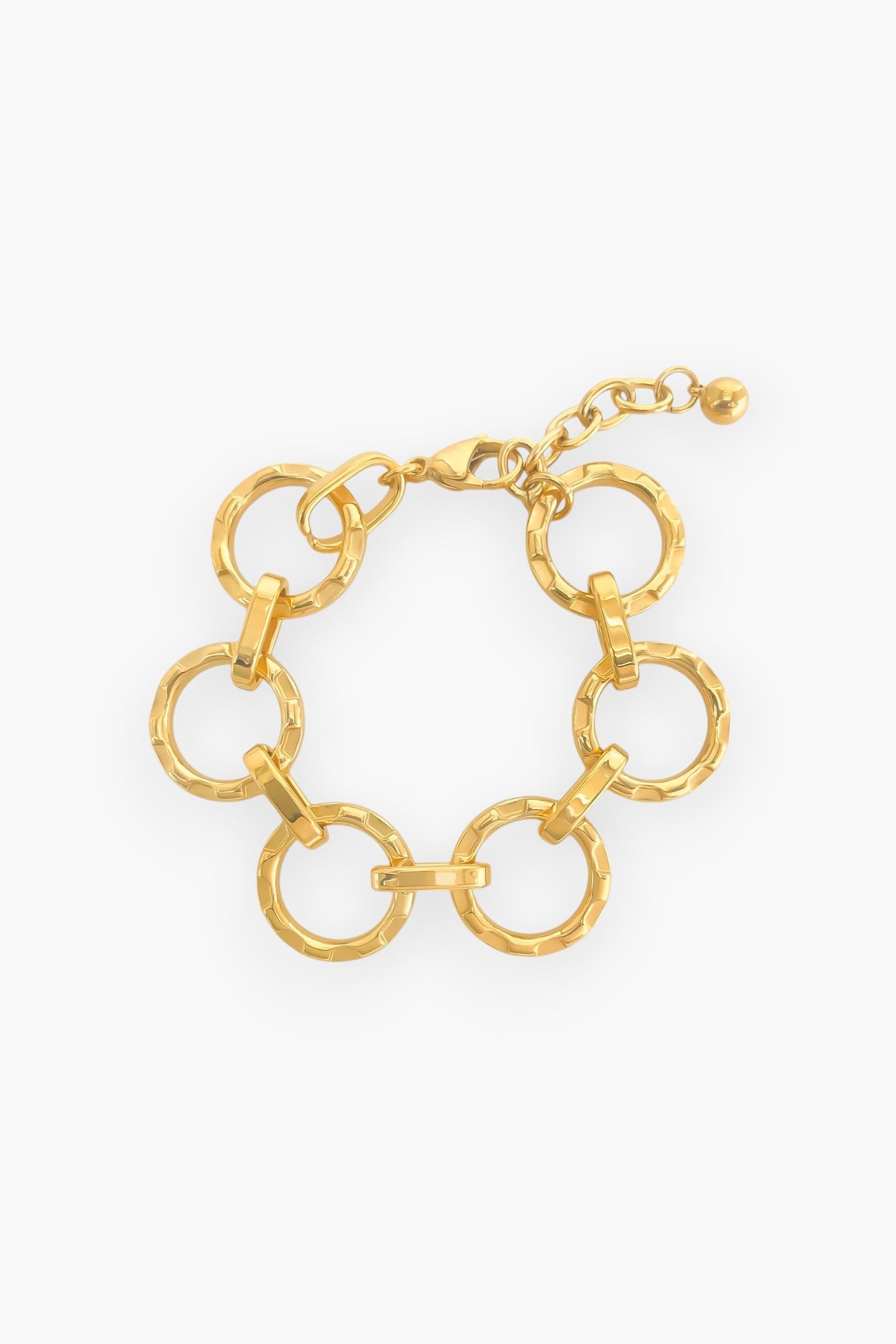 Minimalist Soho Gold O-Chain Chunky Bracelet with large interlocking rings and a secure clasp. A statement jewelry piece for any outfit.