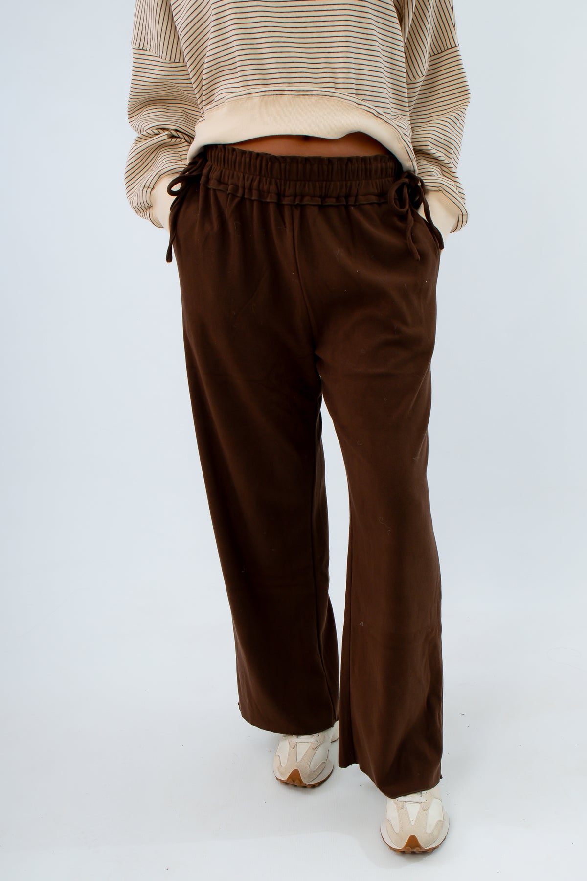 Comfy brown pants for fall with elastic waistband, brown lounge pants, fall loungewear, neutral loungewear